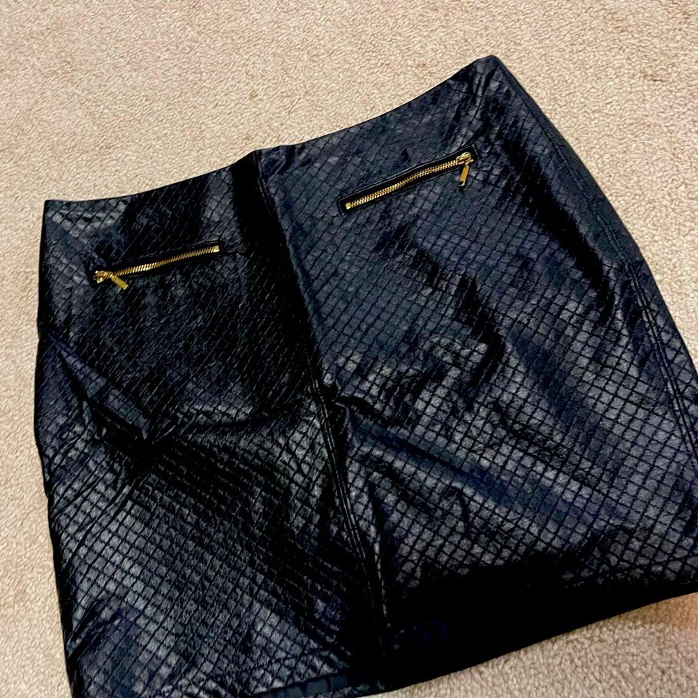 Cynthia Rowley Size 4 black mini skirt